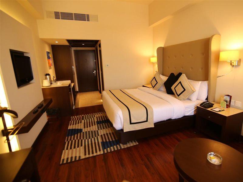 Hotel President Jalandhar Eksteriør billede