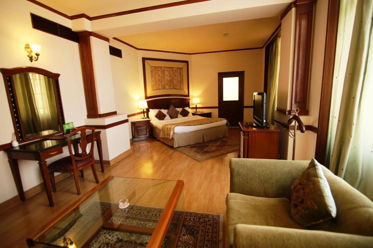 Hotel President Jalandhar Eksteriør billede