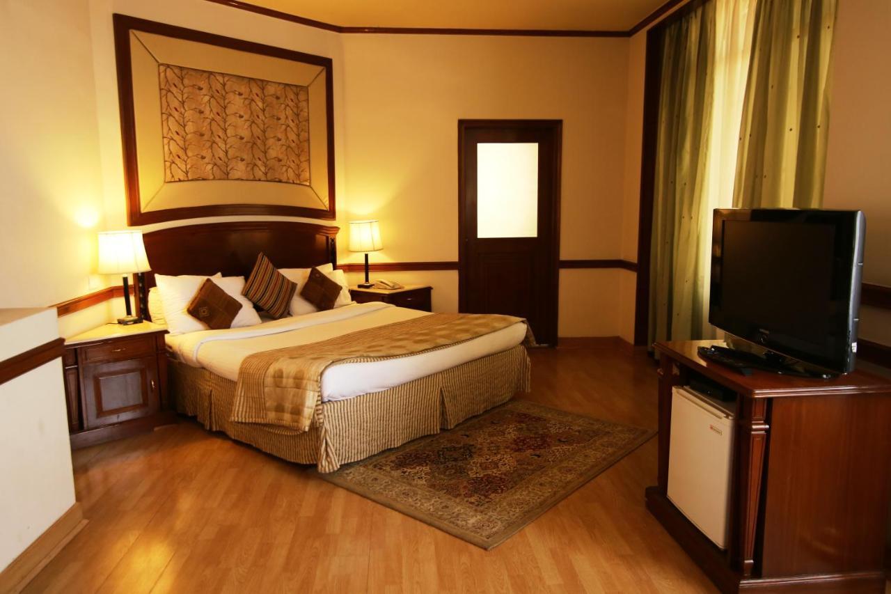Hotel President Jalandhar Eksteriør billede