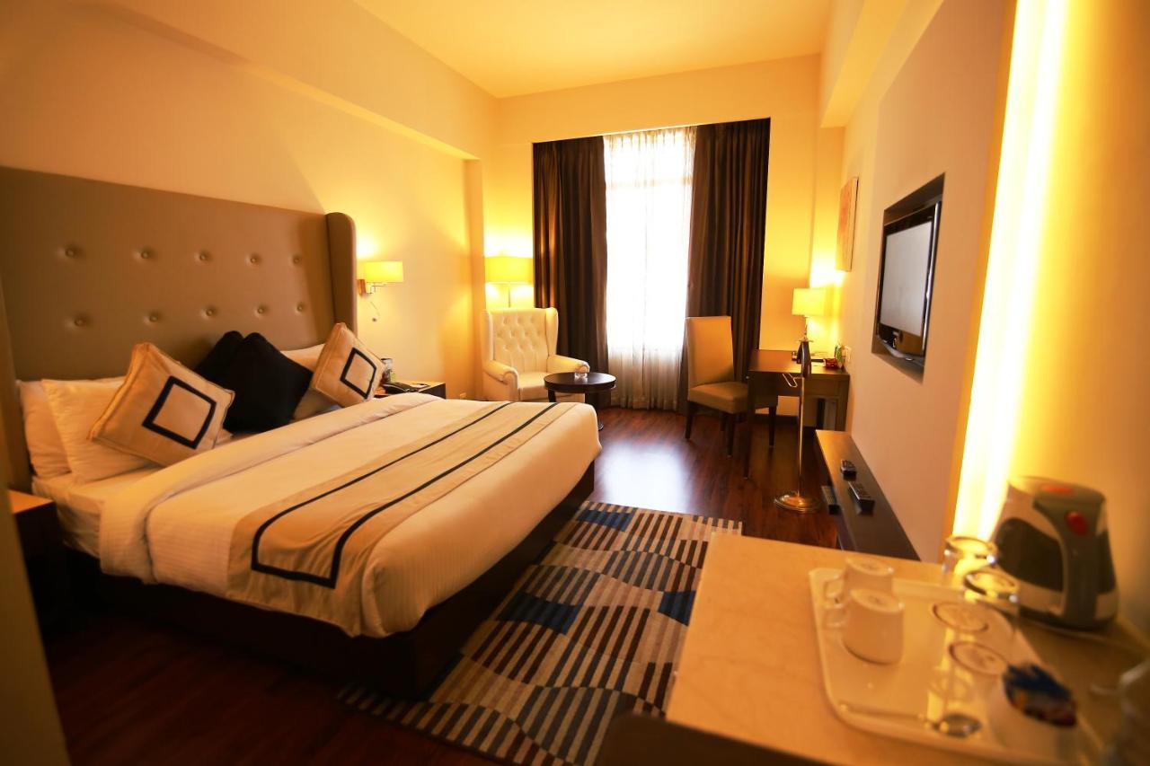 Hotel President Jalandhar Eksteriør billede