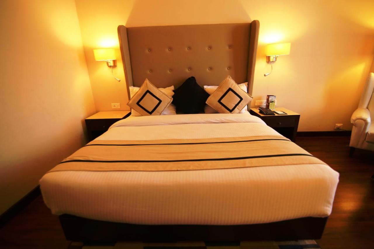 Hotel President Jalandhar Eksteriør billede