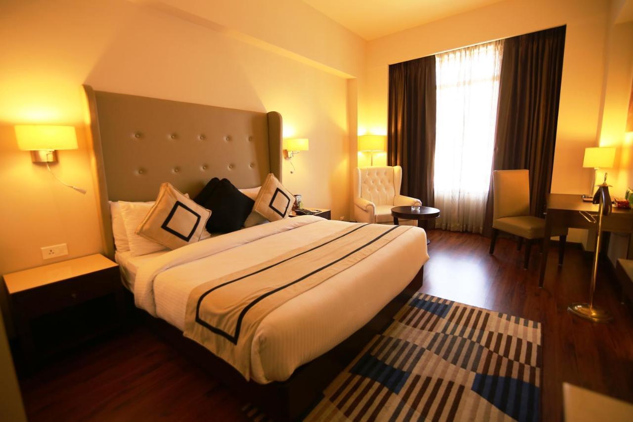 Hotel President Jalandhar Eksteriør billede
