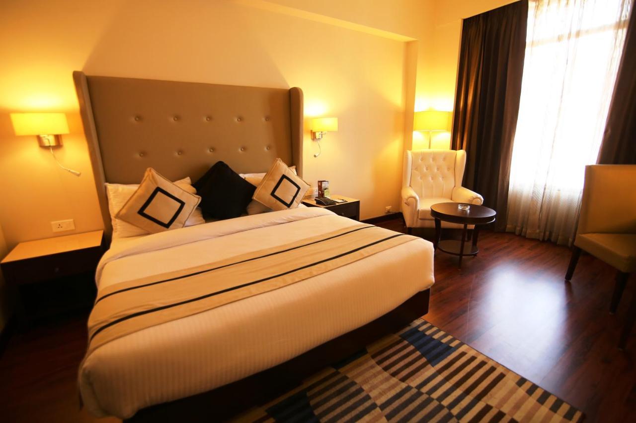 Hotel President Jalandhar Eksteriør billede