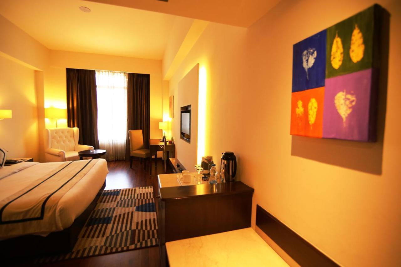 Hotel President Jalandhar Eksteriør billede